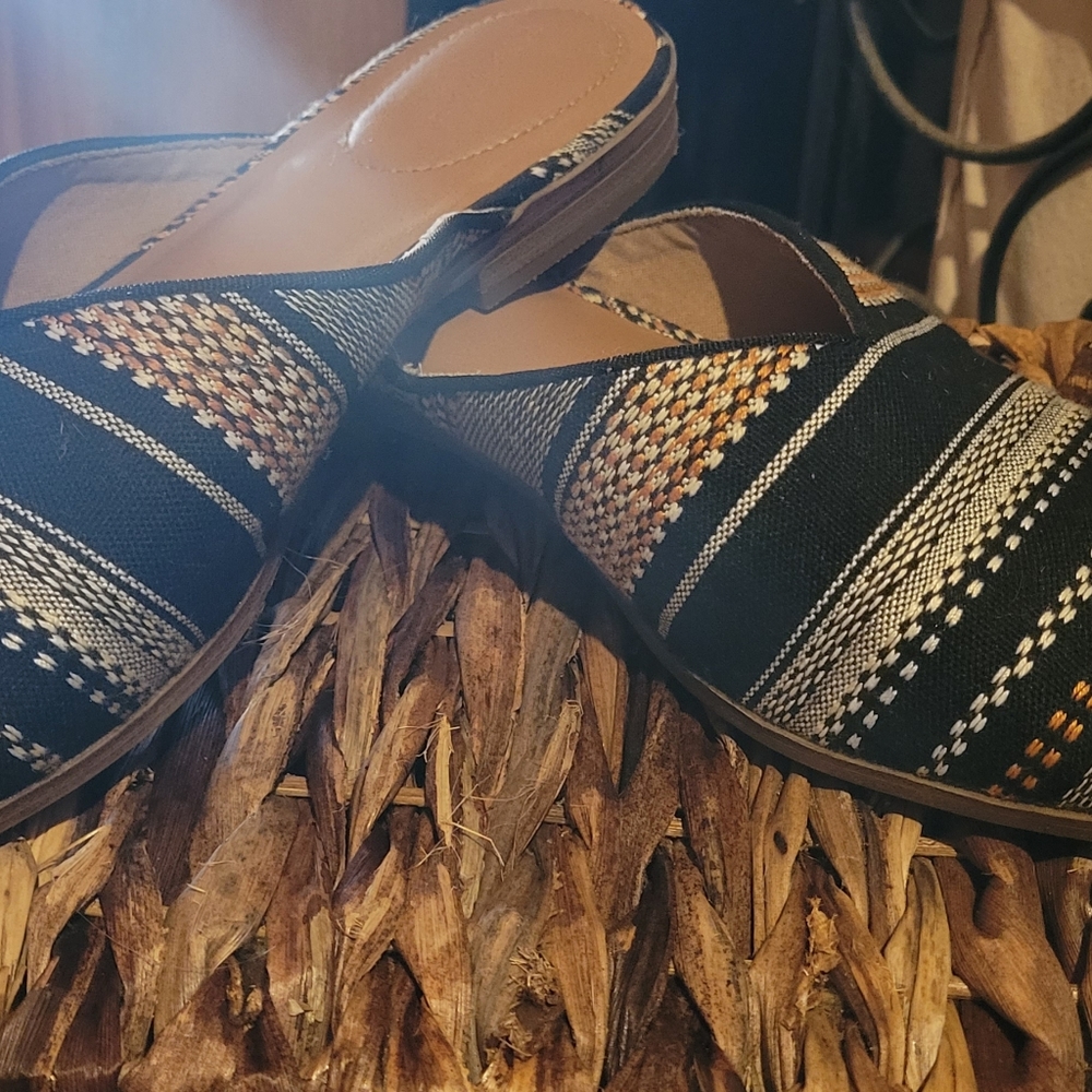 Universal Thread mules - Picture 2 of 2